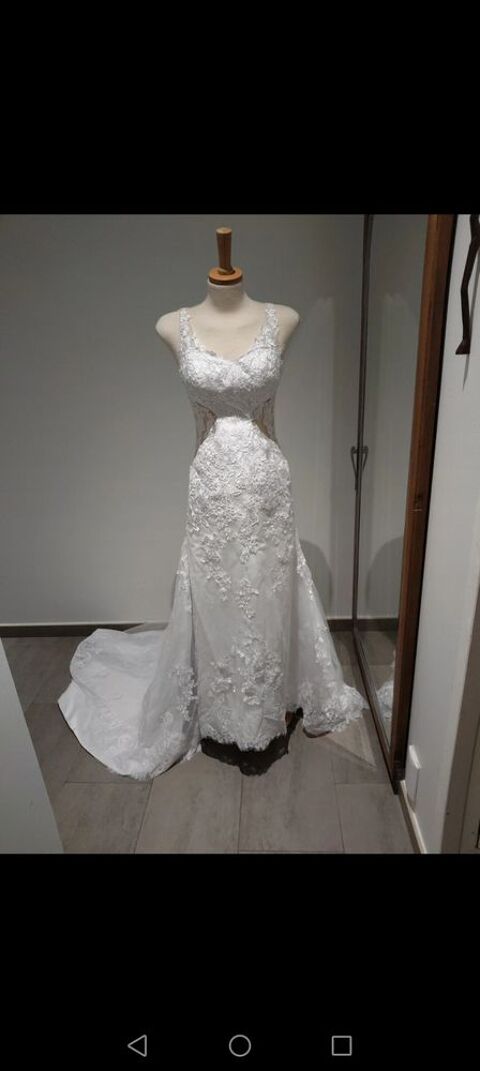 Robe de mari�e  120 Saint-Andr�-le-Puy (42)