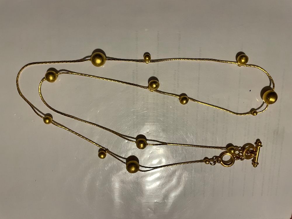 Collier dor&eacute; boules incrust&eacute;es sur chaines Bijoux et montres