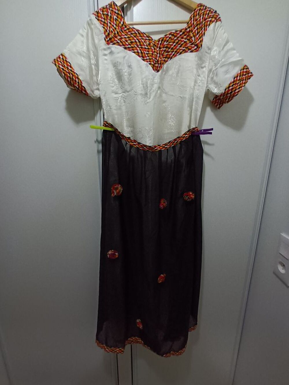 Robe kabyle moderne + Ceinture + lfoudha Vêtements