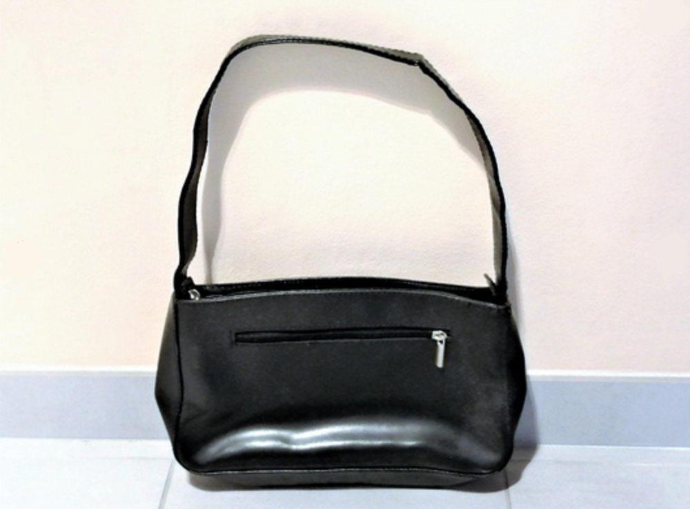 Sac &agrave; main en simili cuir noir verni Maroquinerie