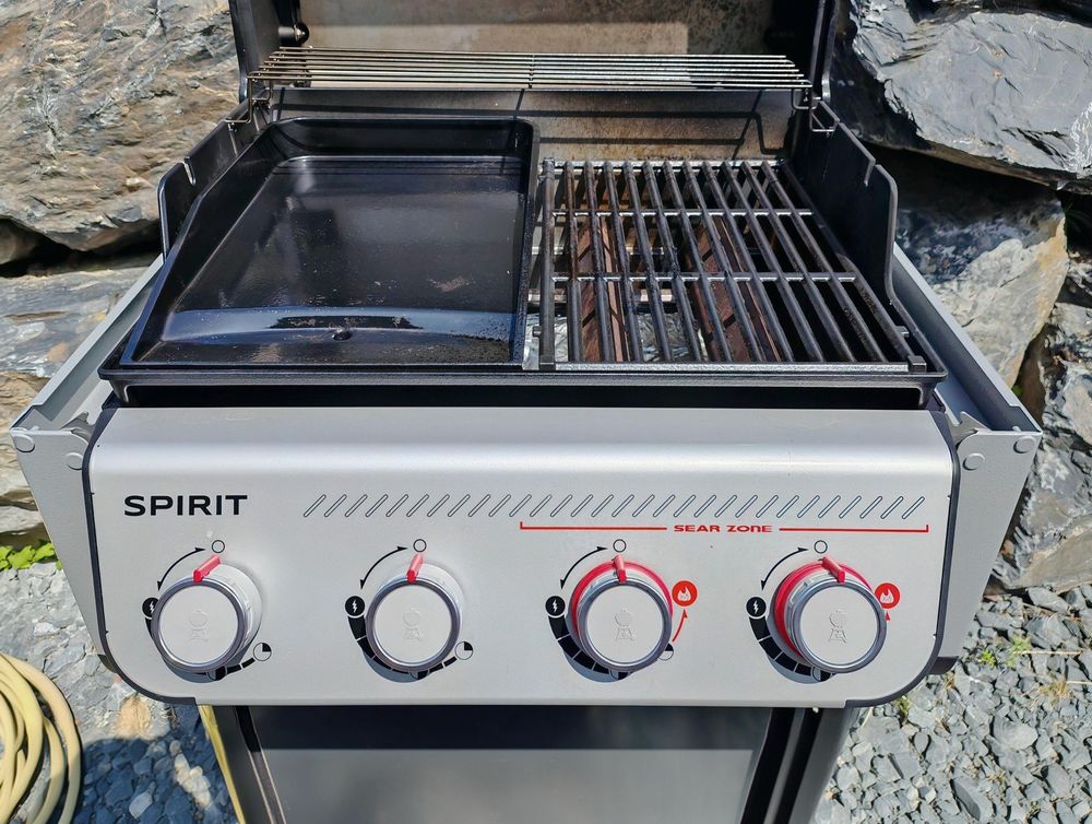 Barbecue &agrave; gaz Weber Spirit E-425 Mix Plancha &Eacute;maill&eacute;e Jardin