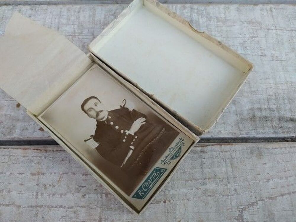 Ancienne Boite CDV Photographie Militaire R. Charpy Le Mans 