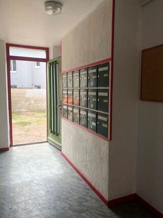  Appartement à louer 1 pièce 25 m²