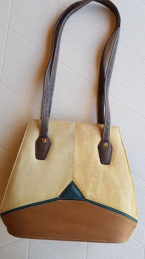 Sac � main 15 Marignane (13)