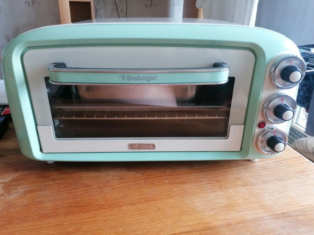 mini four Cuisine