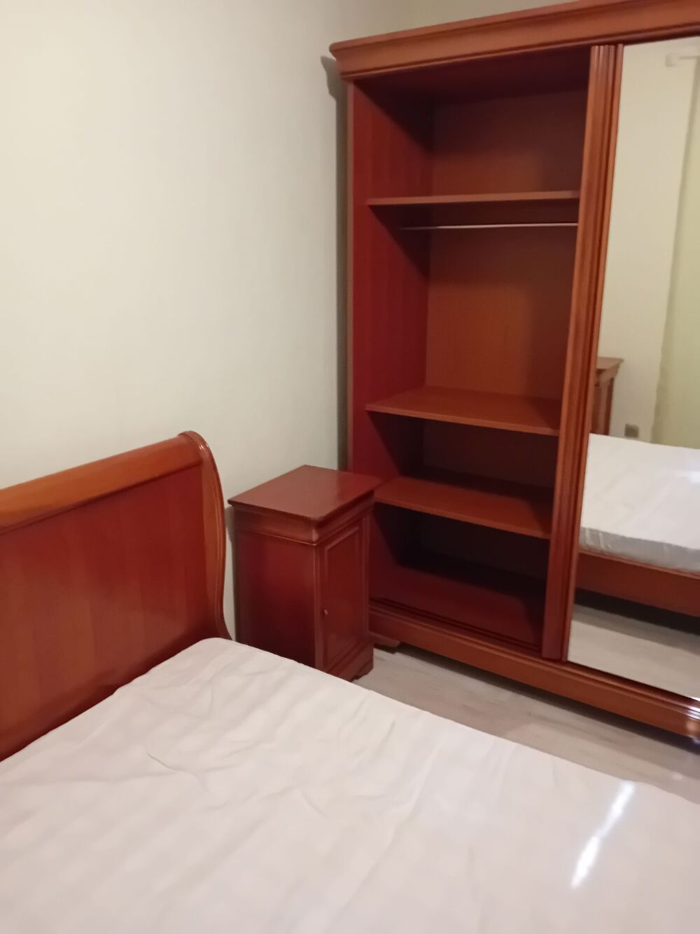 CHAMBRE A COUCHER Meubles