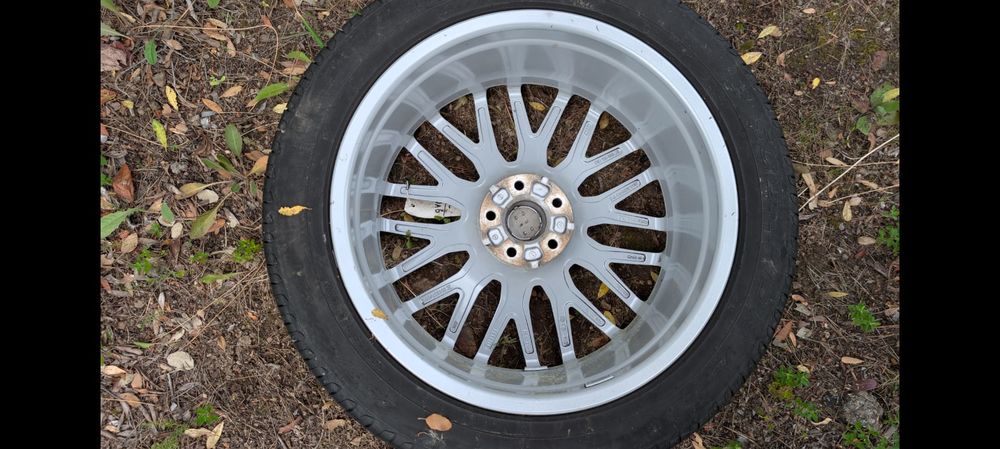 Pneu voiture - roue  occasion 83720 Trans-en-Provence