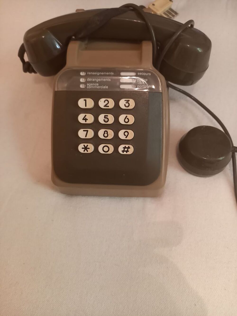 ancien telephone Maroquinerie