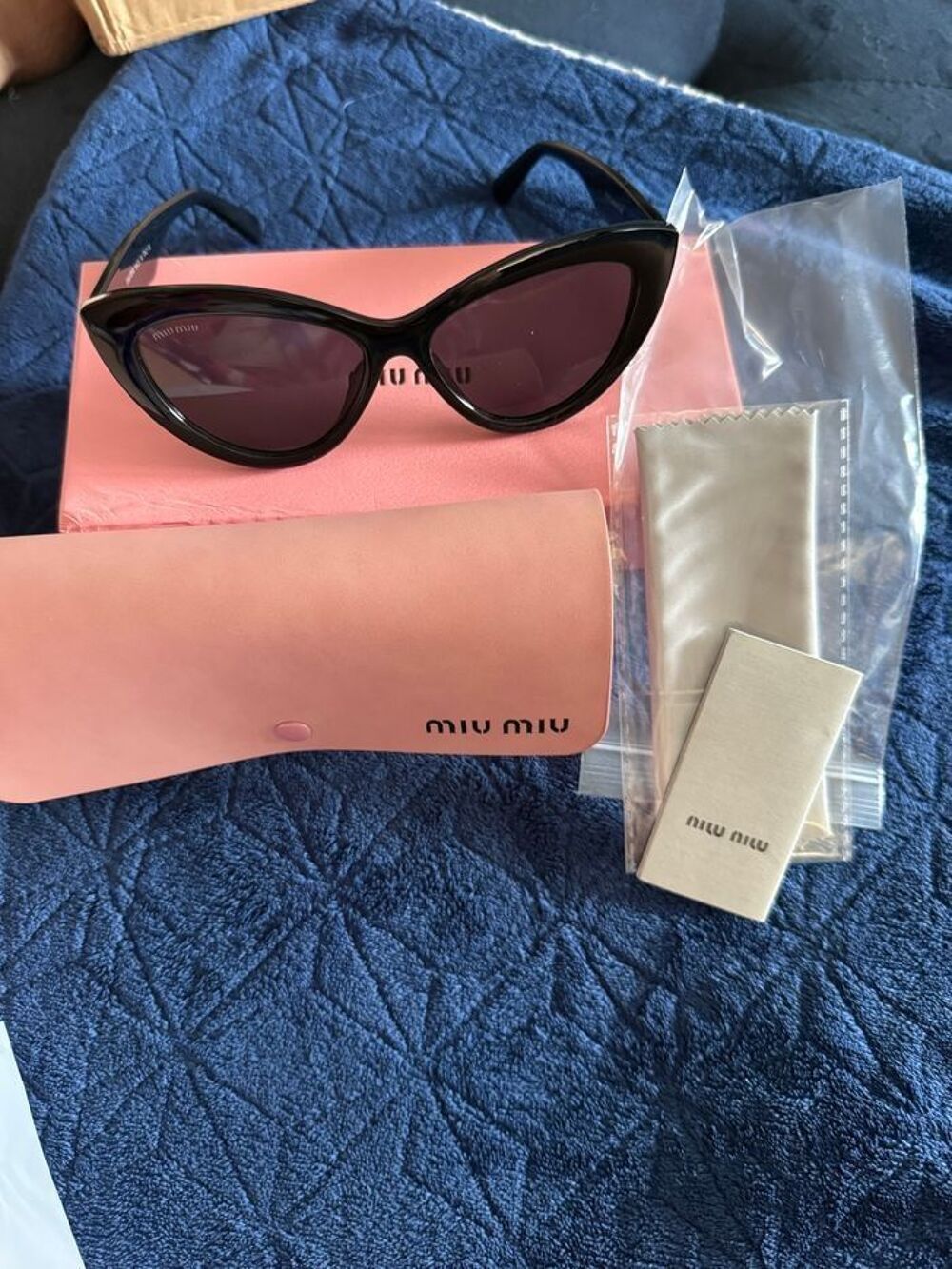 Lunette miu miu tt neuves Bijoux et montres