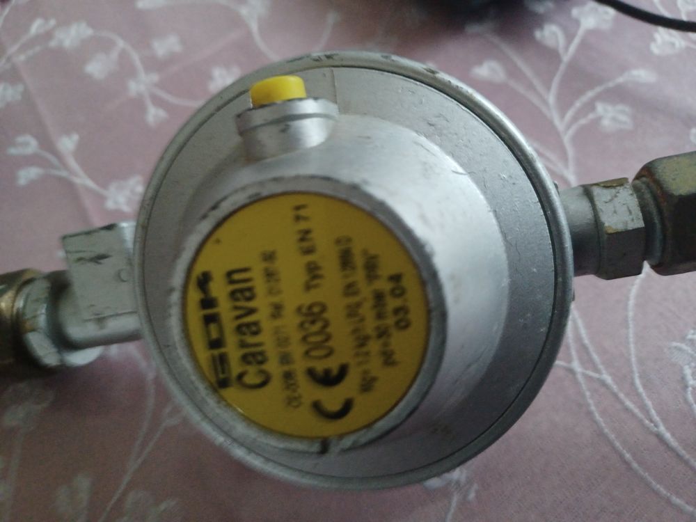 D&eacute;tendeur gaz propane pour caravane. Bricolage