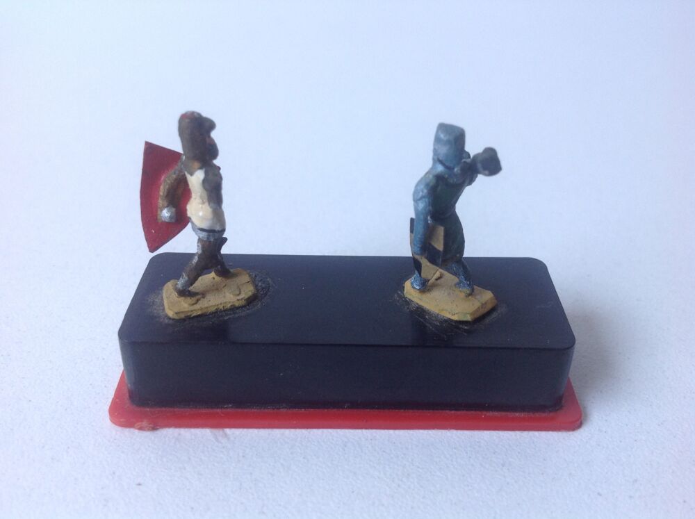 SOLDATS DE PLOMB MINIATURES XIII SI&Egrave;CLE Envoi Possible
