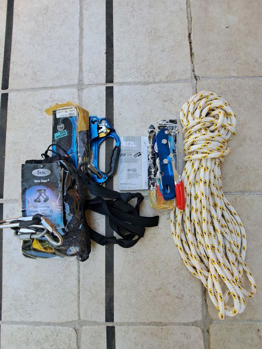 Syst&egrave;me d'ascension autonome pour l'alpinisme et le nautisme Sports