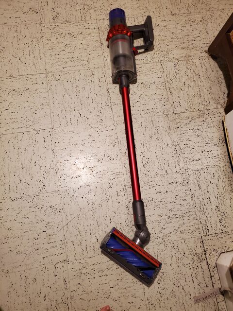 Aspirateur dyson v10 250 Issy-les-Moulineaux (92)