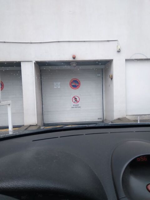  Parking / Garage  louer 13 m