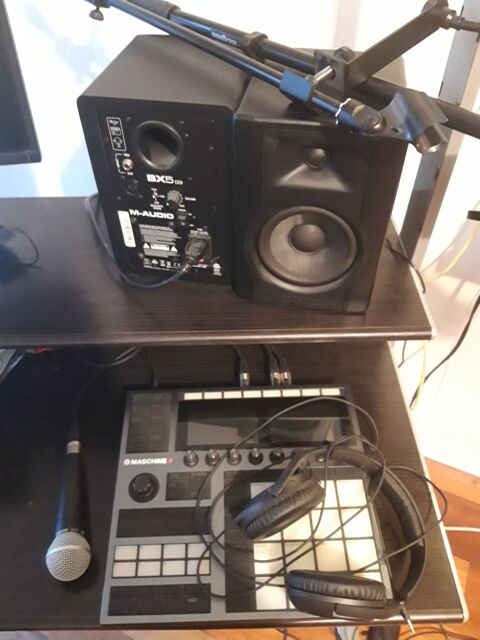 Maschine + Native Instruments = Accessoires 890 Saint-Ouen (93)