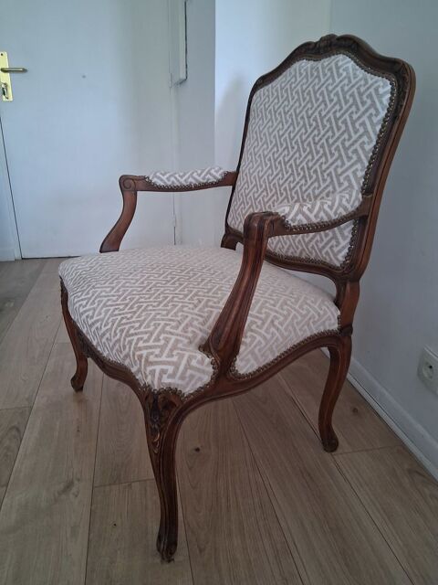 Fauteuil Cabriolet style Louis XV 399 Mandelieu-la-Napoule (06)