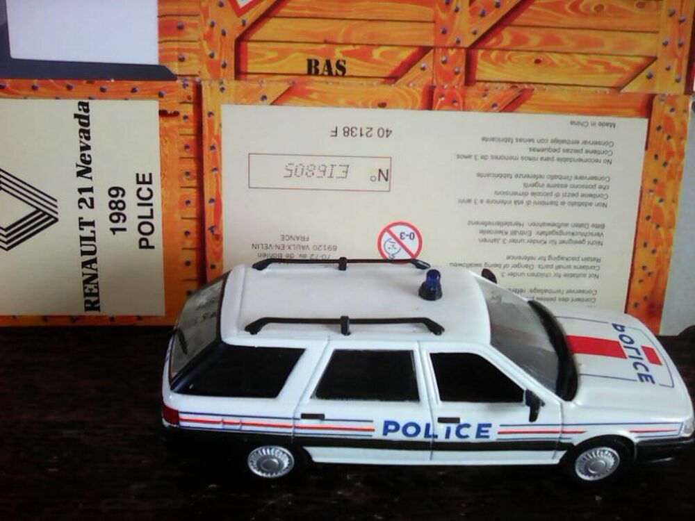 Voiture Police Renault 21 Break Nevada Norev 1/43 