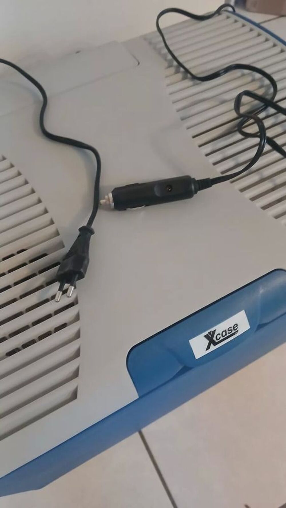 Mini-r&eacute;frig&eacute;rateur 12 V / 230 V Electroménager