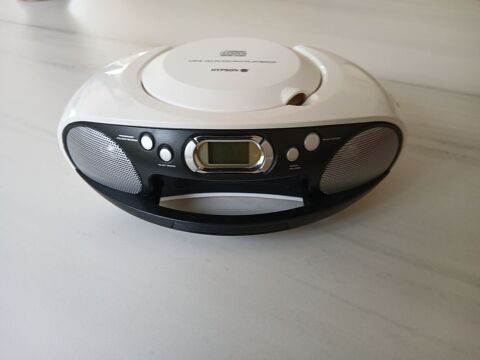 RADIO STEREO LECTEUR CD/MP3 10 Saint-Raphaël (83)
