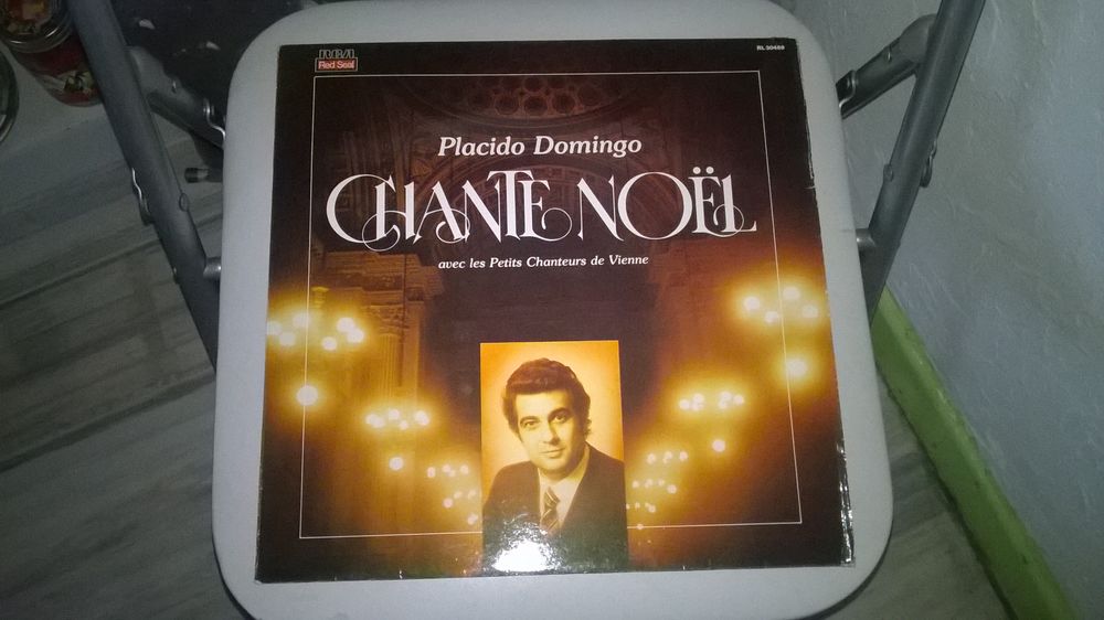 Vinyle Placido Domingo
CHANTE NOEL
1981
Excellent etat
H CD et vinyles