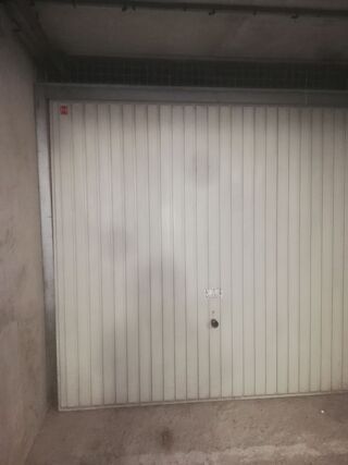  Parking / Garage � louer 12 m� Albi