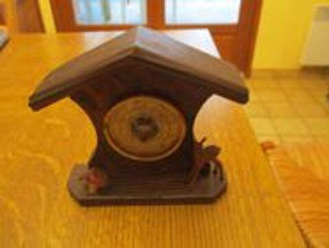 barom�tre en bois forme de petit chalet 0 M�rignies (59)