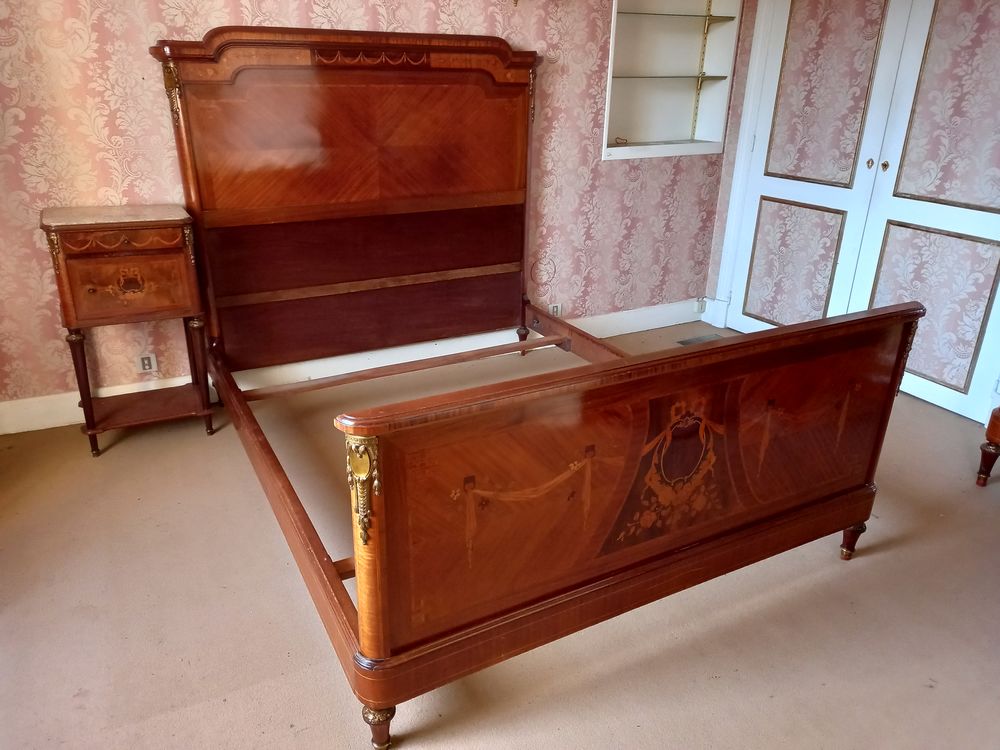 CHAMBRE LOUIS XVI Meubles