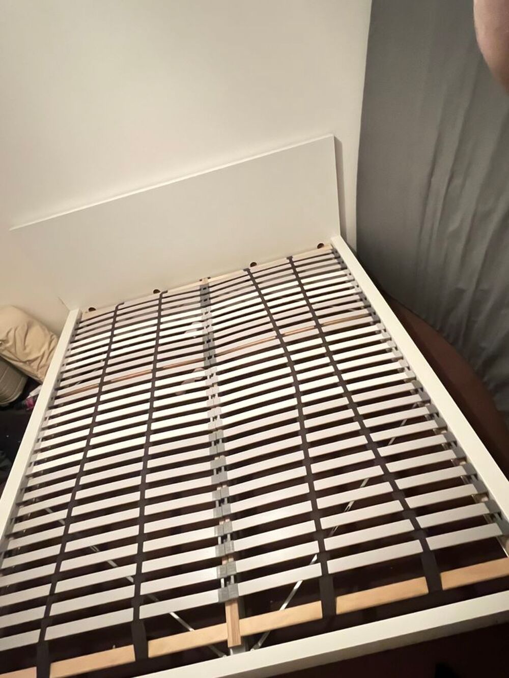 Lit 180 x 200 IKEA MALM 2 places + sommier + matelas - tr&egrave;s bon &eacute;tat Meubles