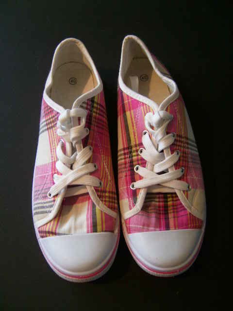 
Baskets basses en toile � lacets taille 40 5 Wolxheim (67)