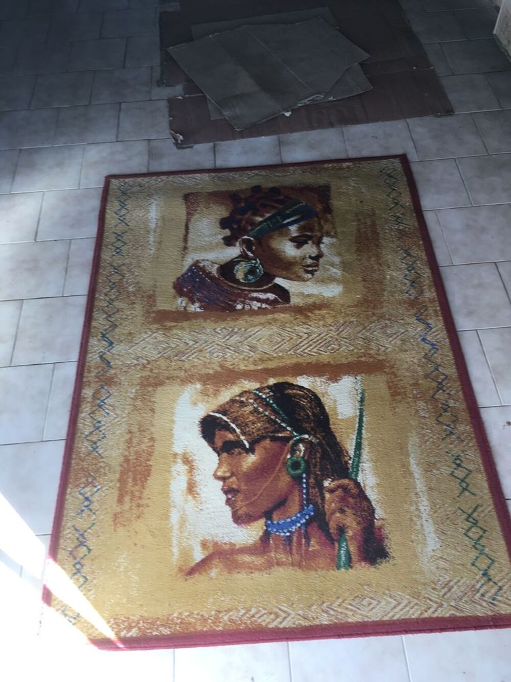 tapis de salon figures africaines 133x189 cm Dcoration