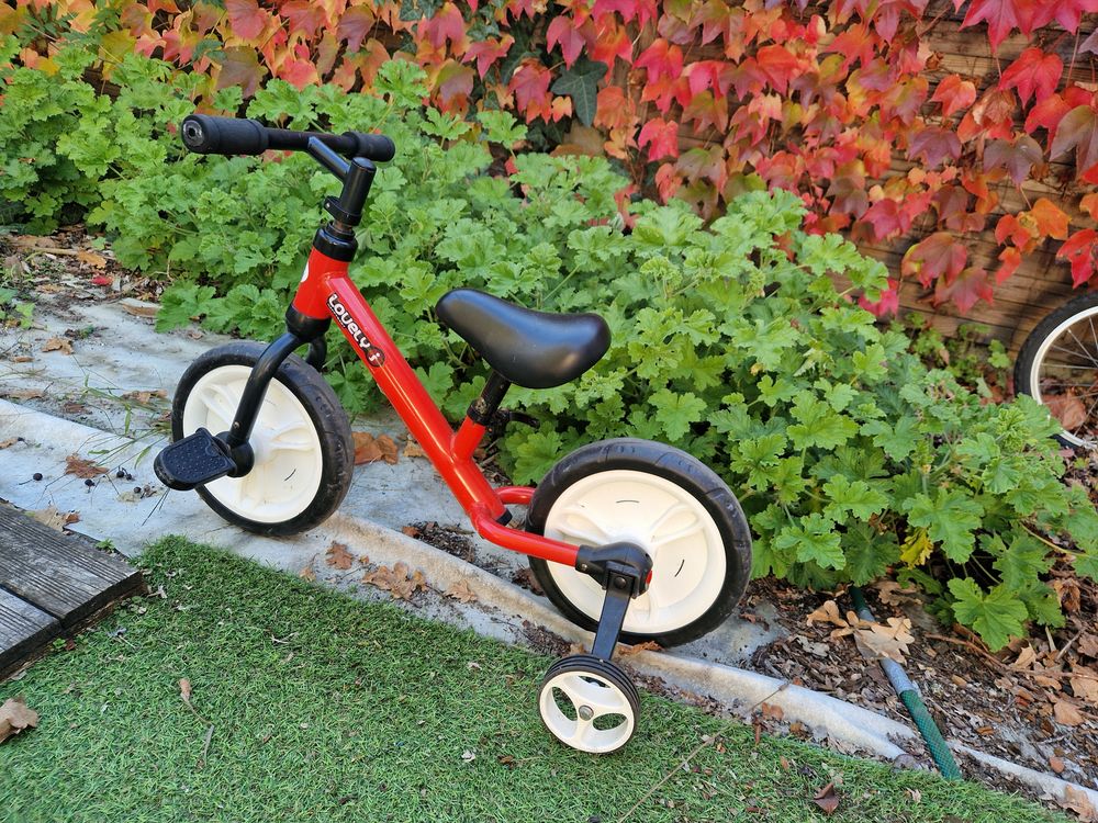 draisienne/v&eacute;lo rouge , Bassin d'Arcachon Jeux / jouets