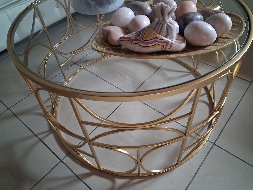 achet&eacute; chez Domia r&eacute;cemment &agrave; 200 € je c&egrave;de &agrave; 150 (table) Meubles