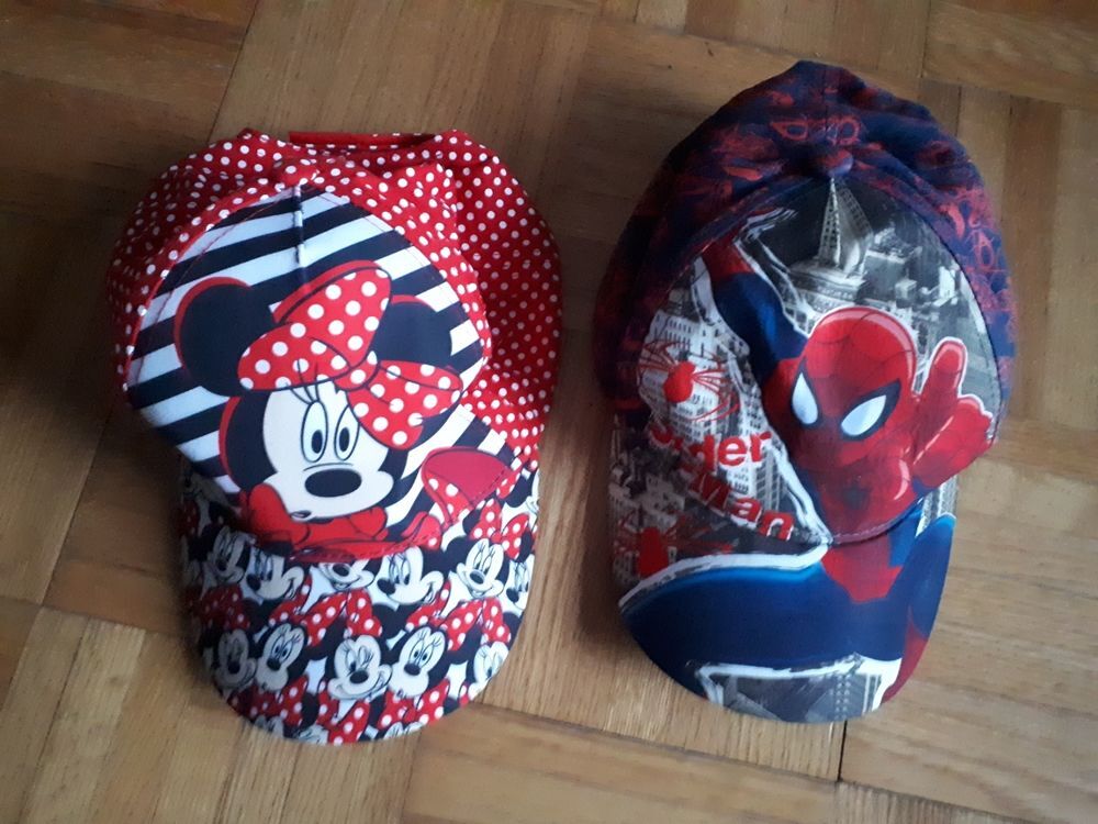 Casquettes enfants NEUVES SANS ETIQUETTE - 4 euros pi&egrave;ce Vtements enfants