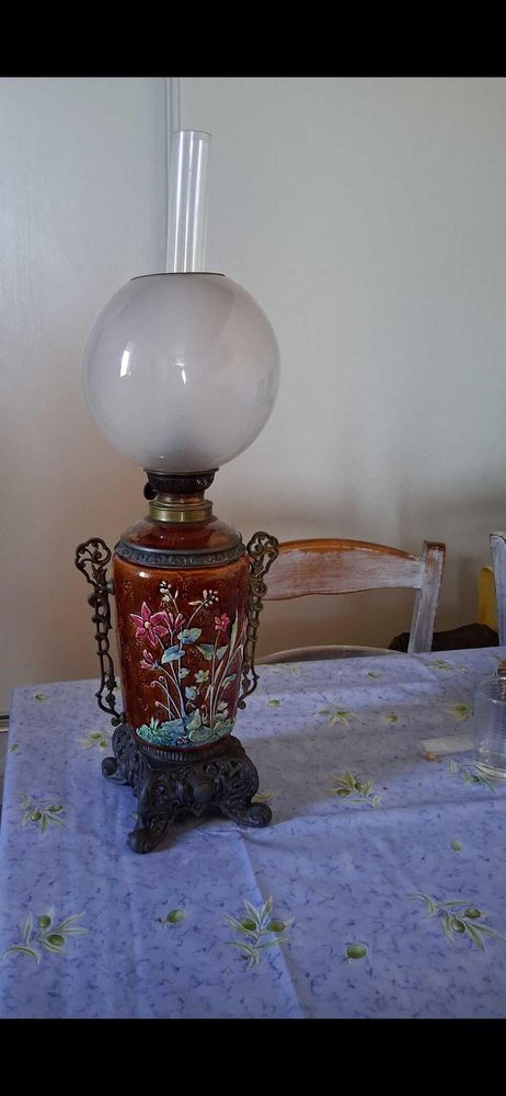 lampe a p&eacute;trole, en c&eacute;ramique 