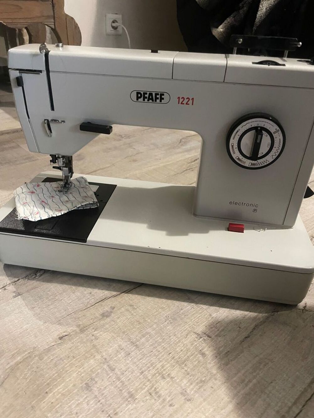Machine &agrave; coudre haut de gamme PFAFF Electroménager