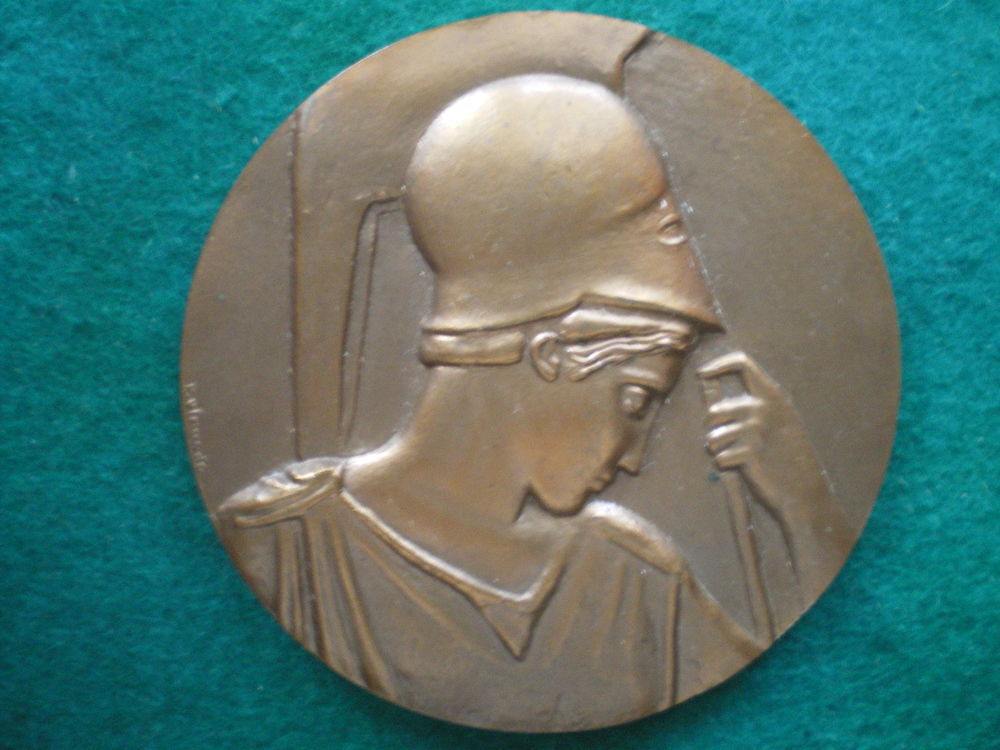 M&eacute;daille de l'Universit&eacute; d'Alger par Paul BELMONDO. 
