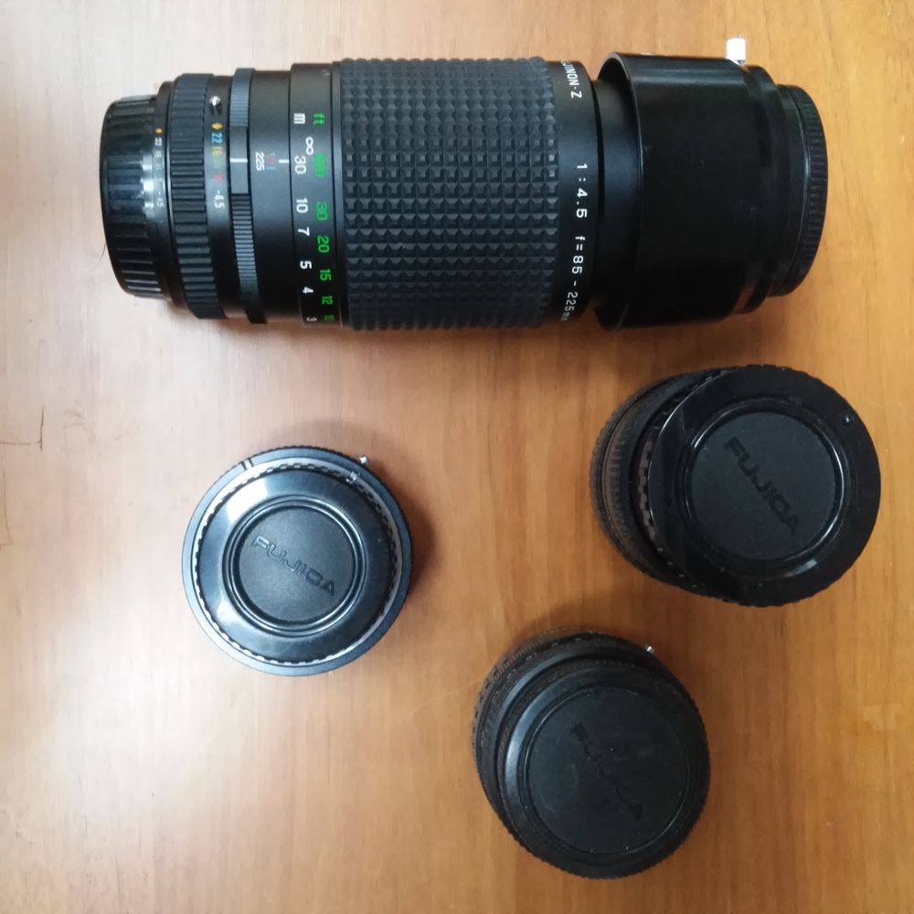 T&eacute;l&eacute;objectif EBC X-FUJINON.Z 1:4.5 focale 85 &agrave; 225 mm Photos/Video/TV
