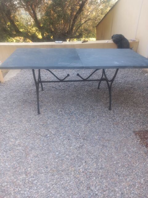Table fer forgé et pierre bazalt 260 Montauroux (83)