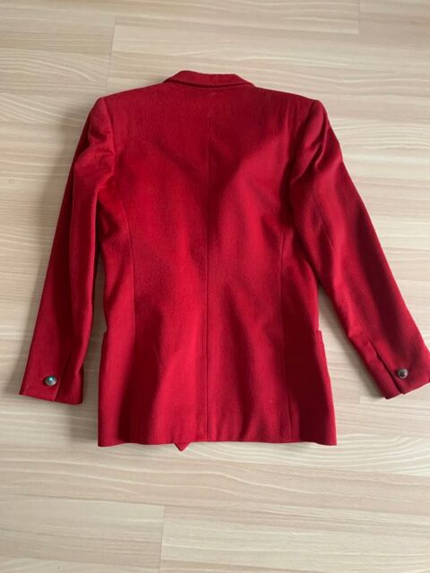 Blazer Gianni Versace en rouge 200 Saint-Jean-de-Luz (64)