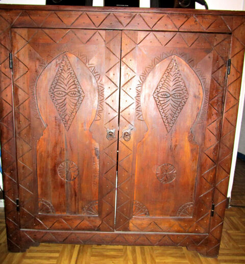 bahut en bois massif 800 Rillieux-la-Pape (69)