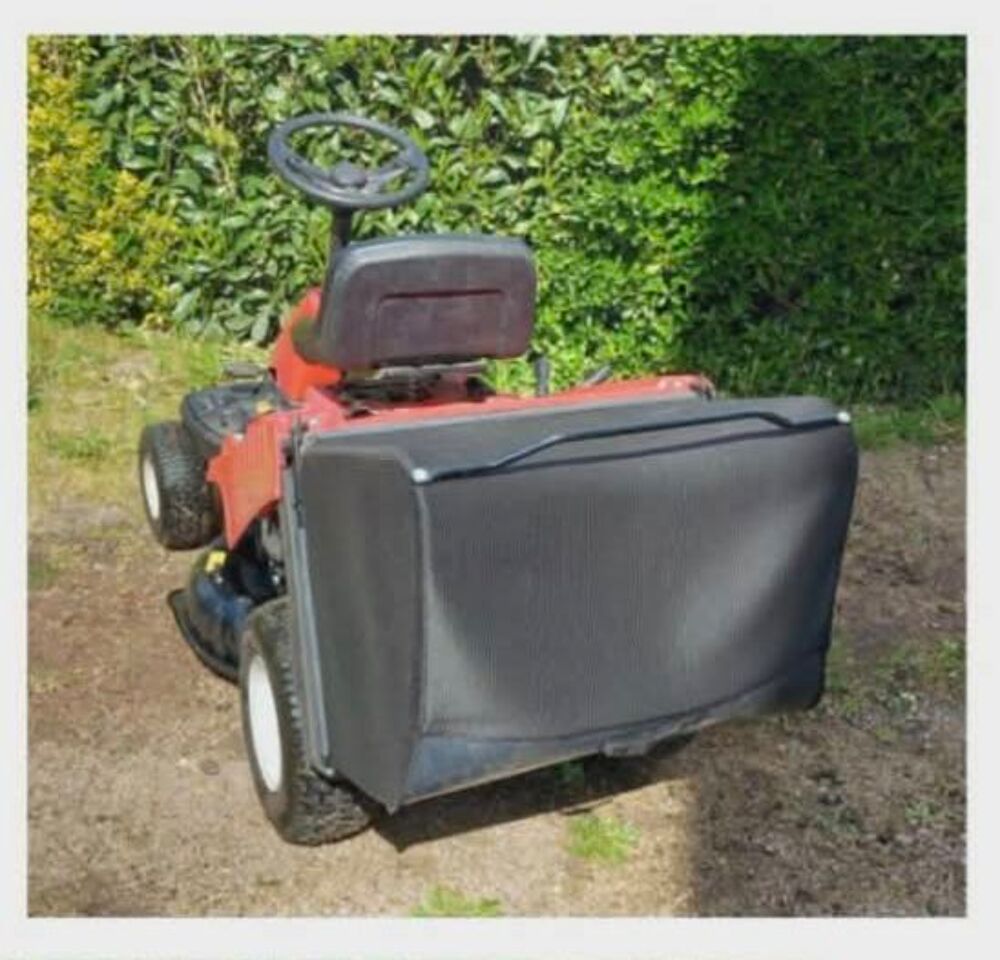 Tondeuse autoport&eacute;e rouge MTD Jardin