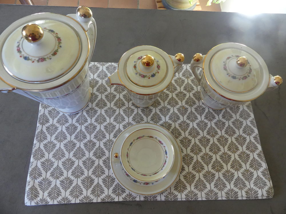 Service &agrave; caf&eacute; Cuisine