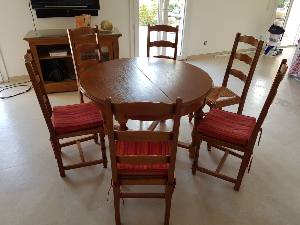 Table ronde 120 cm bois ch&ecirc;ne + 6 chaises h&ecirc;tre et paille Meubles