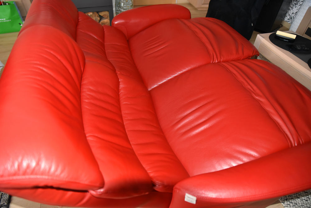 canap&eacute; cuir &eacute;lectrique 
Meubles