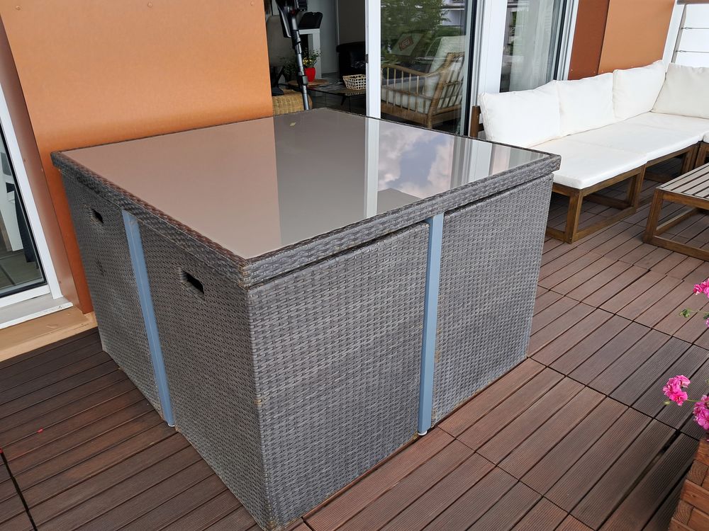 Table en r&eacute;sine tress&eacute;e Décoration