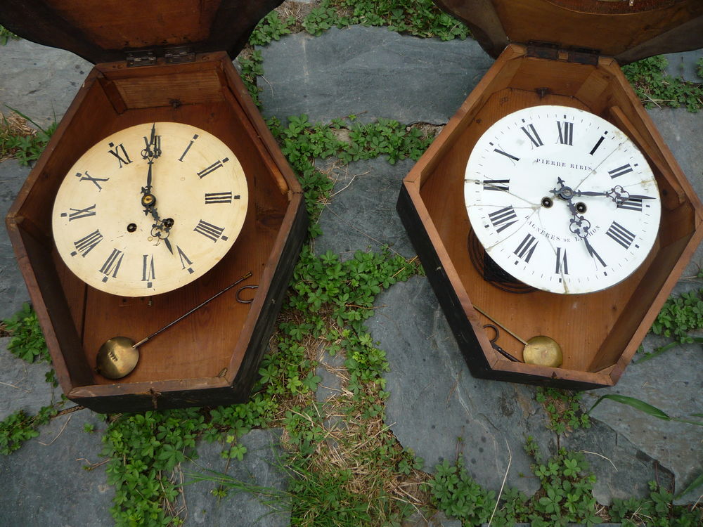 Oeil de boeuf / pendule / horloge (LC)
Décoration
