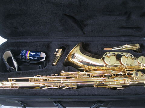 saxophone ténor JUPITER 780 La Rochelle (17)