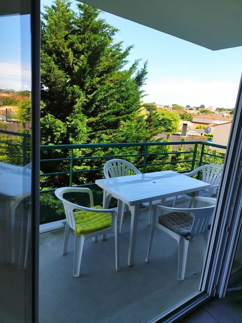 Vente Appartement T2 à Royan avec balcon proche bus commerces et plage Royan