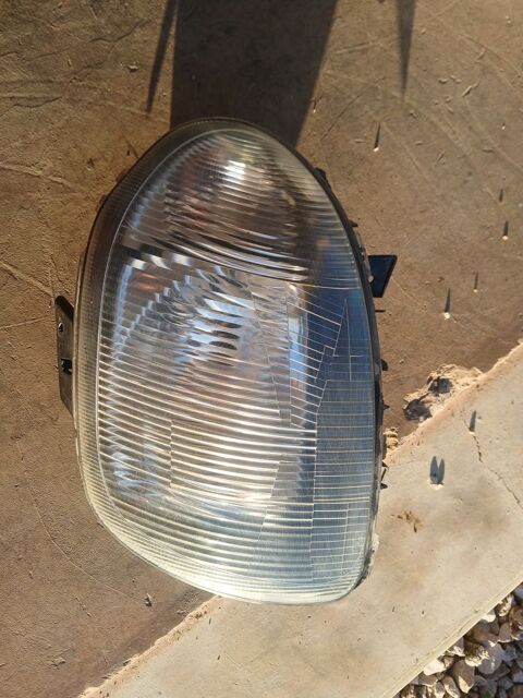 Pi&egrave;ces et &eacute;quipements Voiture Pi&egrave;ces et &eacute;quipements Voiture  occasion Sarrey 52140