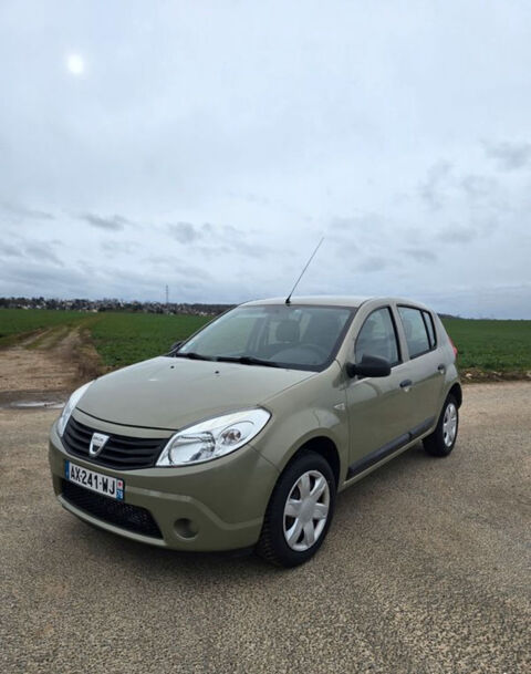 Dacia Sandero 1.5 dCi 70 eco2 Laur&eacute;ate 2009 occasion Plaisir 78370
